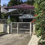 With A Parking Space Starigrad, Paklenica - 18492 * סטאריגרד-פקלניצה